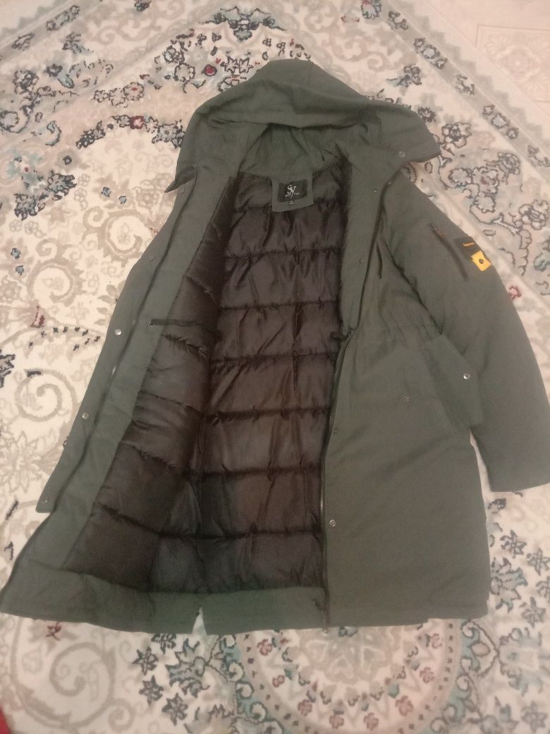 Продается куртка осень - зима теплая почти новая в отличном состоянии