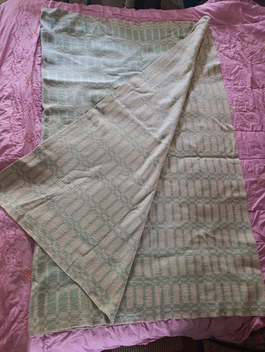 Одеялы шерстяные одинарные