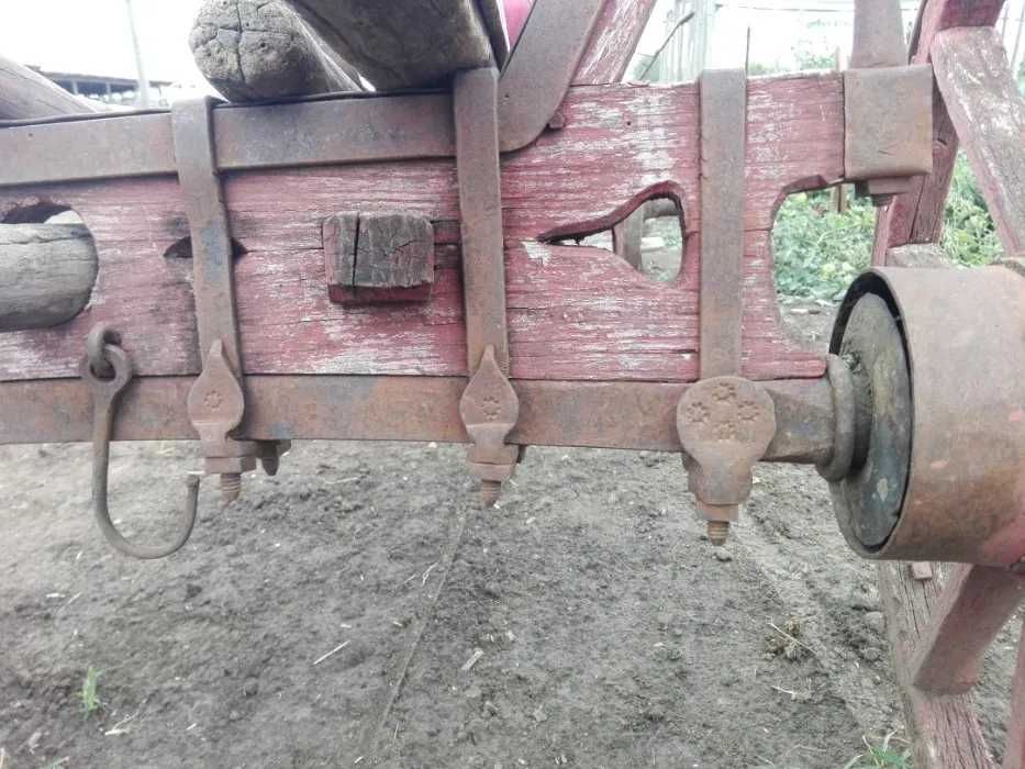 Caruta veche , autentica , cu jug si plug