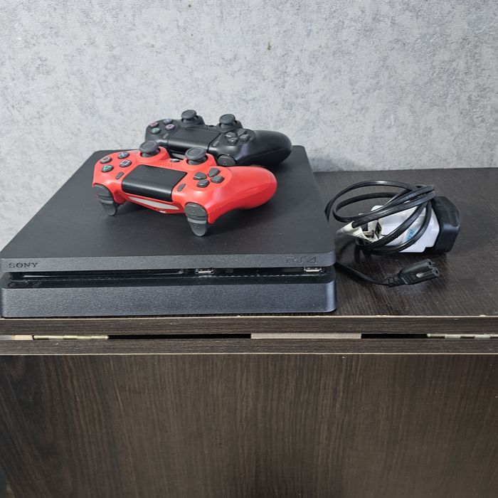 Продам PS4 Slim 500 Gb