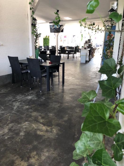 Vand spatii comerciale,restaurant,casa si pensiube