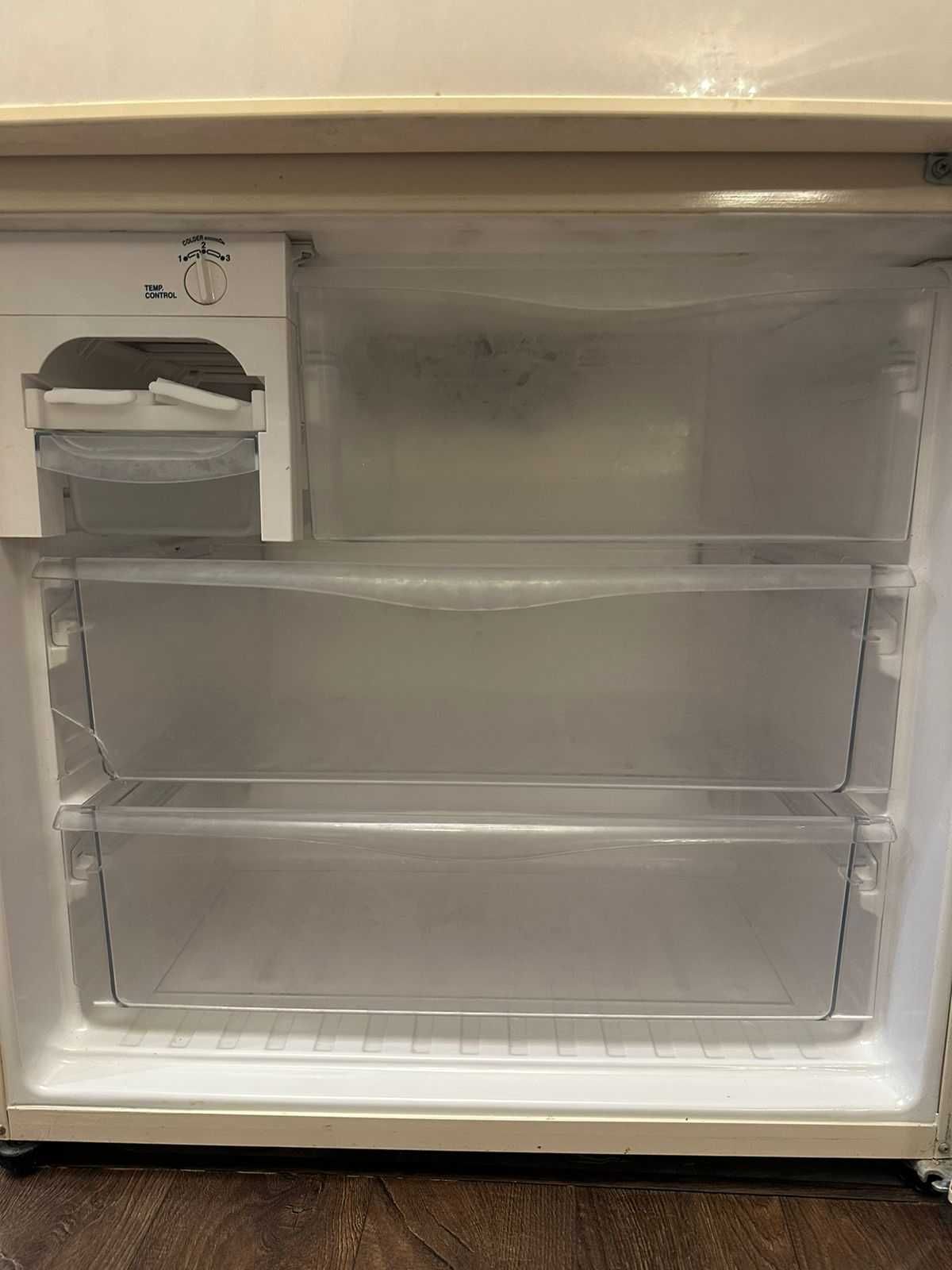 Холодильник "Panasonic"
