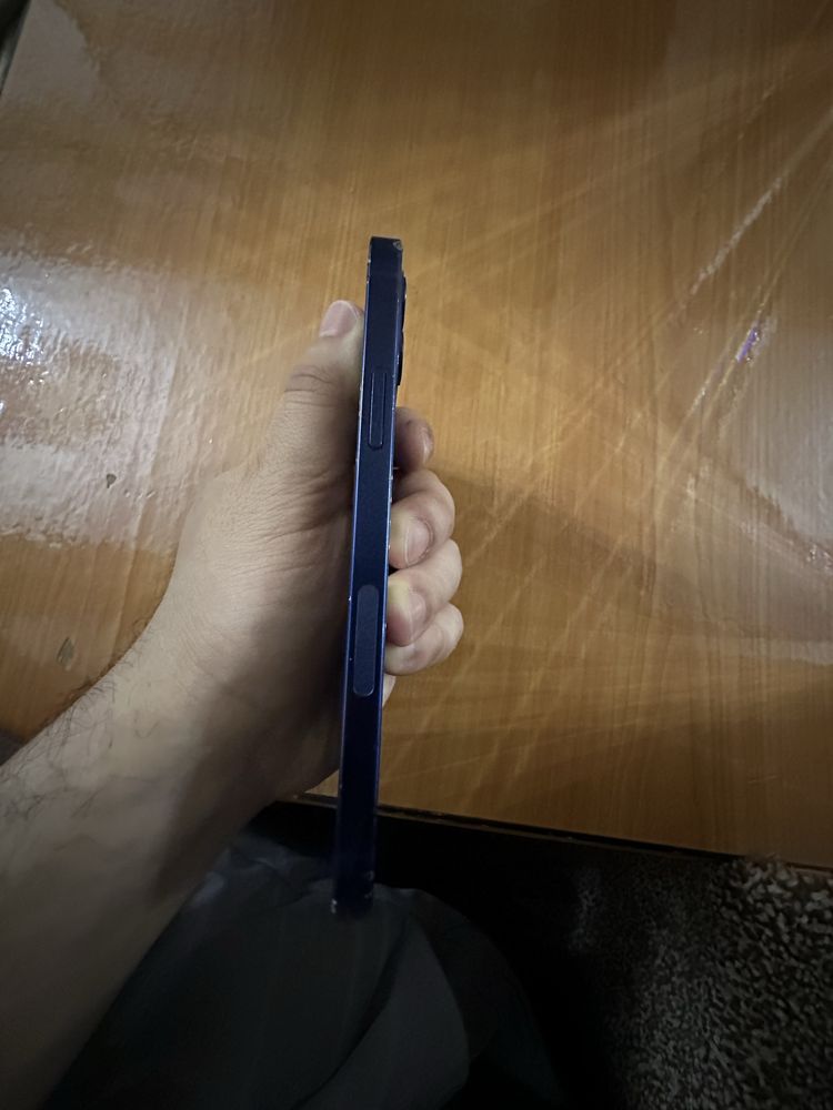 Iphone 12  128GB L/LA region