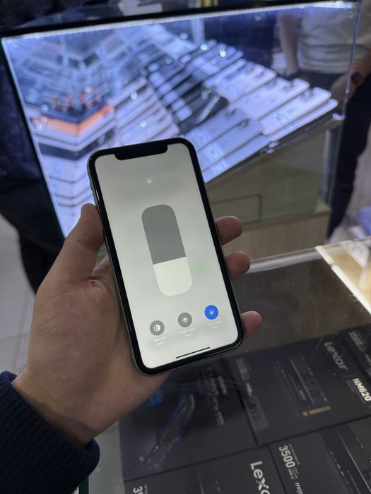 iphone 11 128 gb 185$