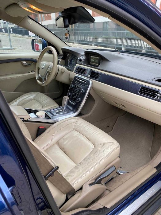 Volvo XC70 2.4 cmc D3 (motor 5 cilindri) model Ocean Race