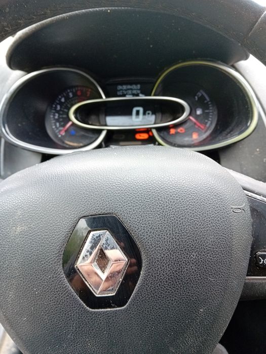Продавам Рно клио Renault CLIO 1.2 118кс.2017г.