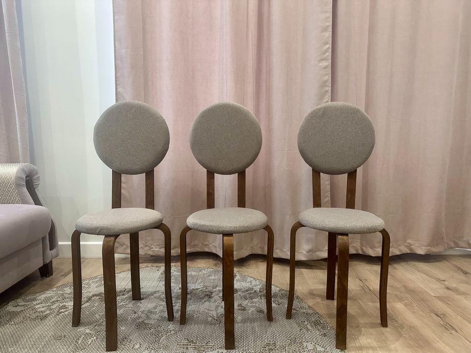 Новые мягкие стулья