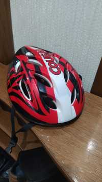 Продам защитный шлем для безопасного катания на велосипеде и роликовых