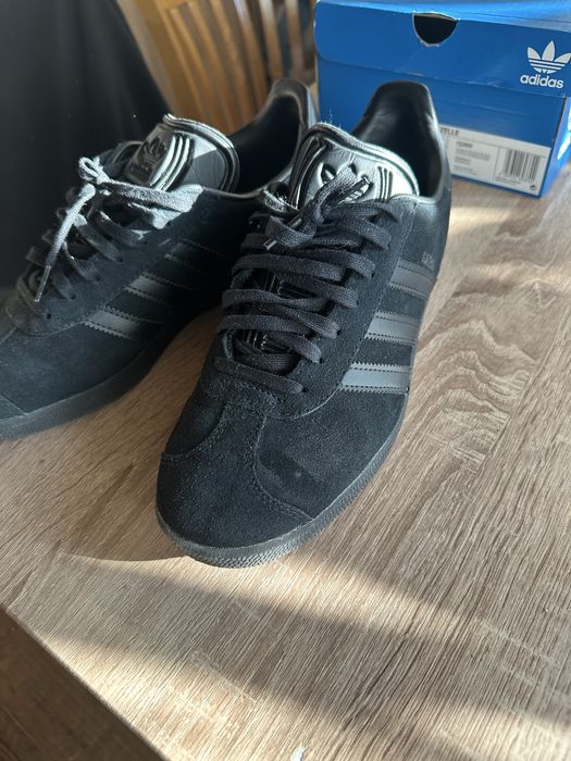 Adidas Gazelle черен набук