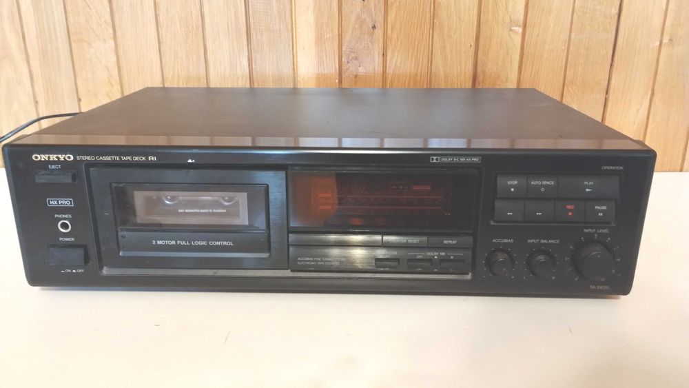 muzica casetofon Onkyo ta2820 deck