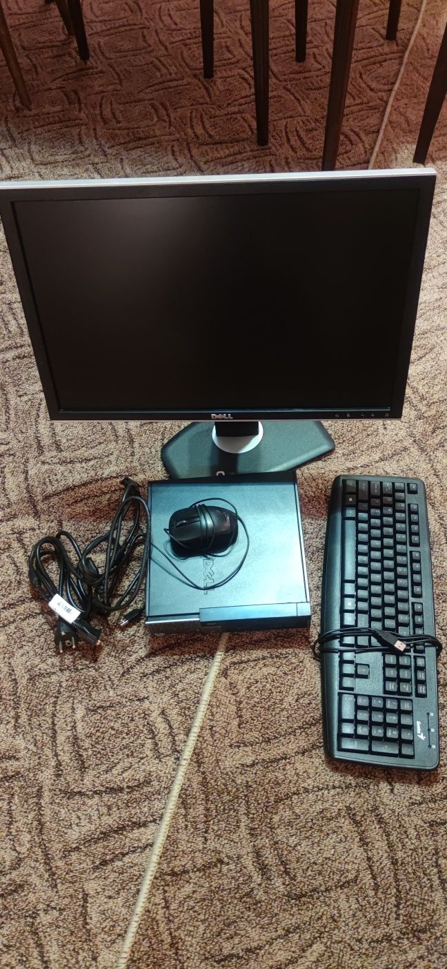 Unitate Dell plus monitor