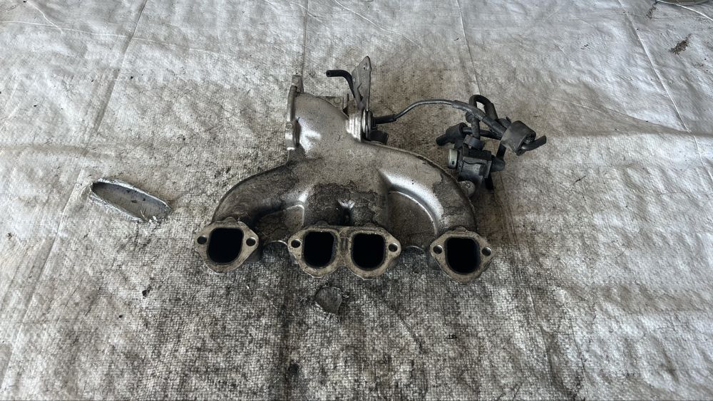 Volkswagen Passat B7 2.0L колектор