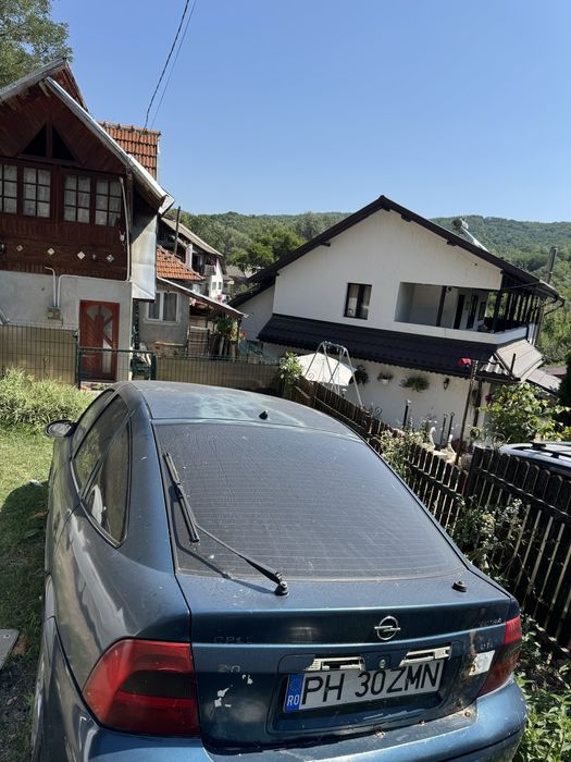Vând sau dezmembrez Opel Vectra