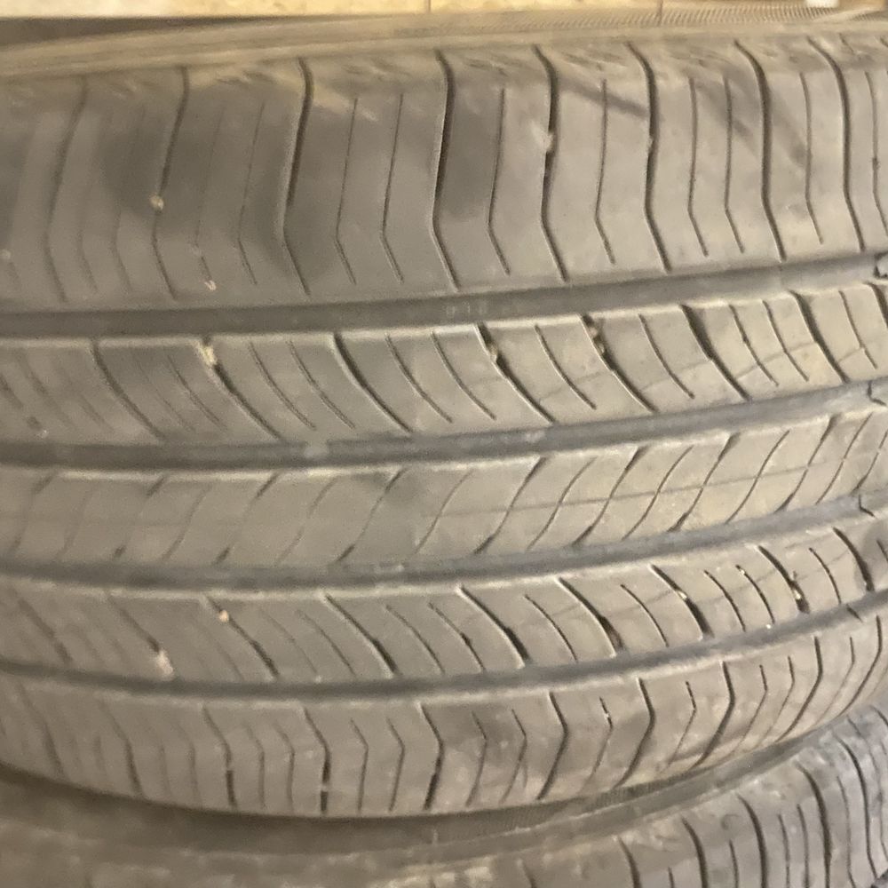 Шины 215/50/R17 продается в хорошем состояний
