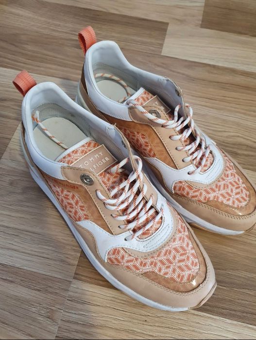 Adidasi Tommy Hilfiger