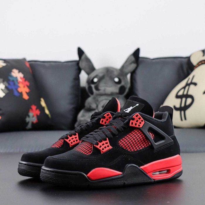 Обувки Air Jordan 4 !!ЧЕРЕН ПЕТЪК 11-17 Ноември!!