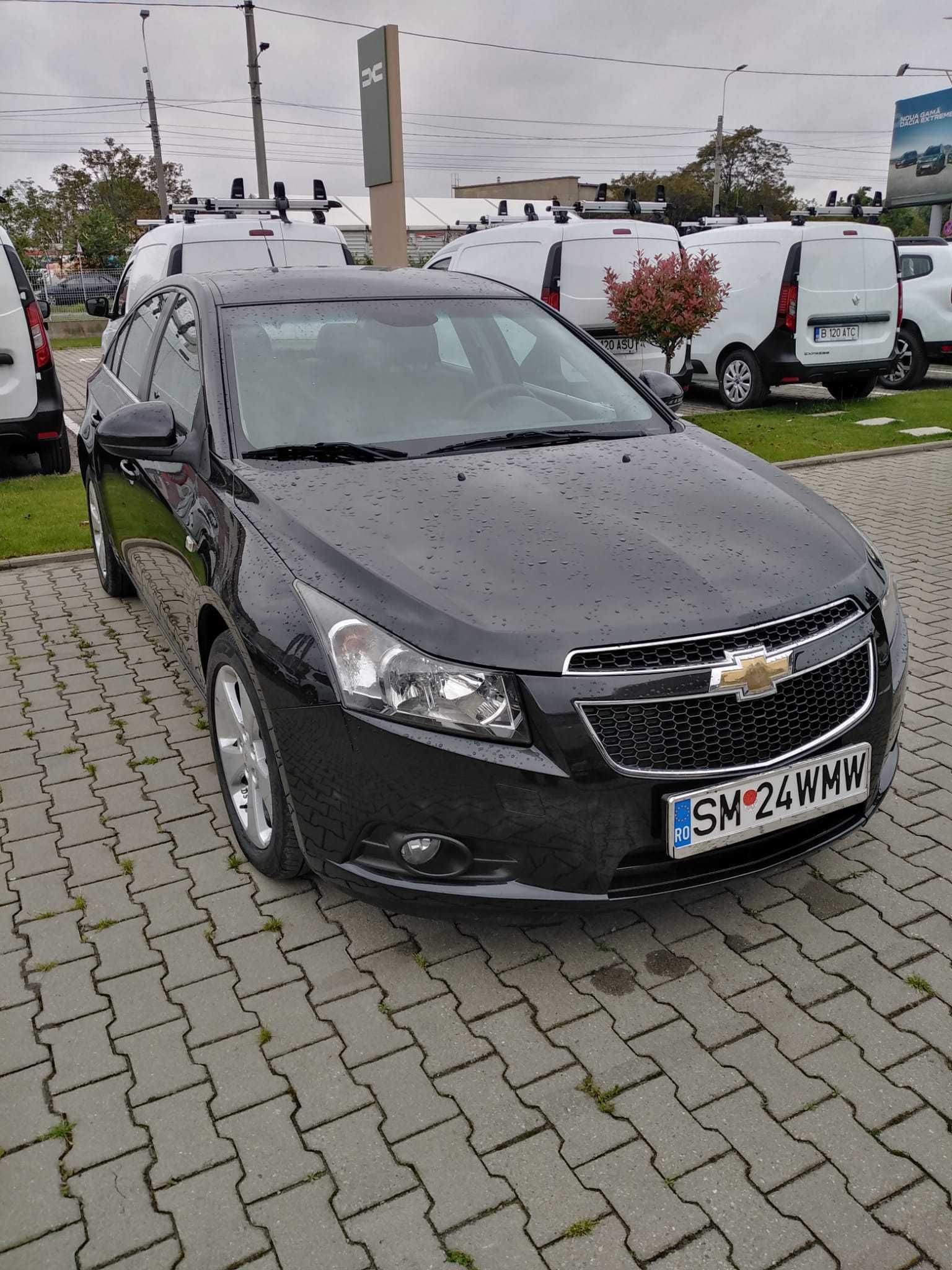 Vând Chevrolet Cruze 2010 - stare foarte bună