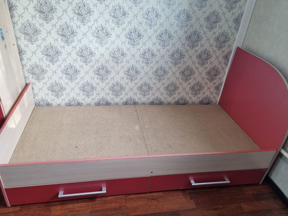 Односпальная кровать