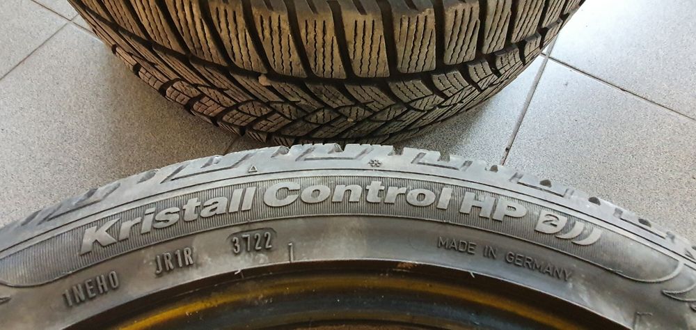 235 45 18 iarnă Fulda Kristall Control HP2, 7,3mm Dot 3722