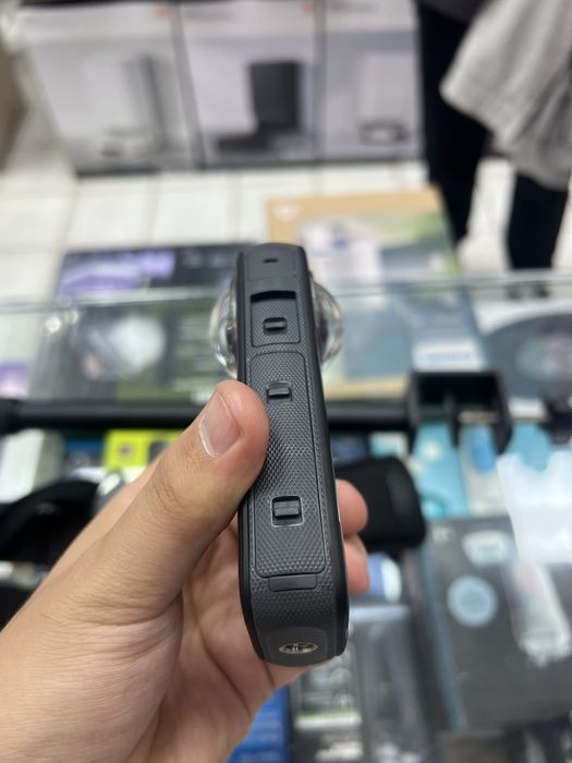 Insta360 X3  Sotiladi