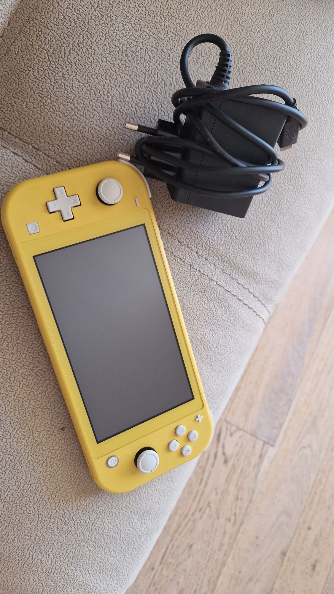 Конзола Nintendo Switch lite жълт