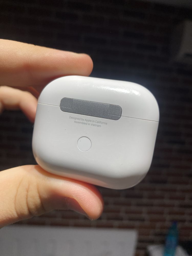 Vând Apple Airpods Gen 3