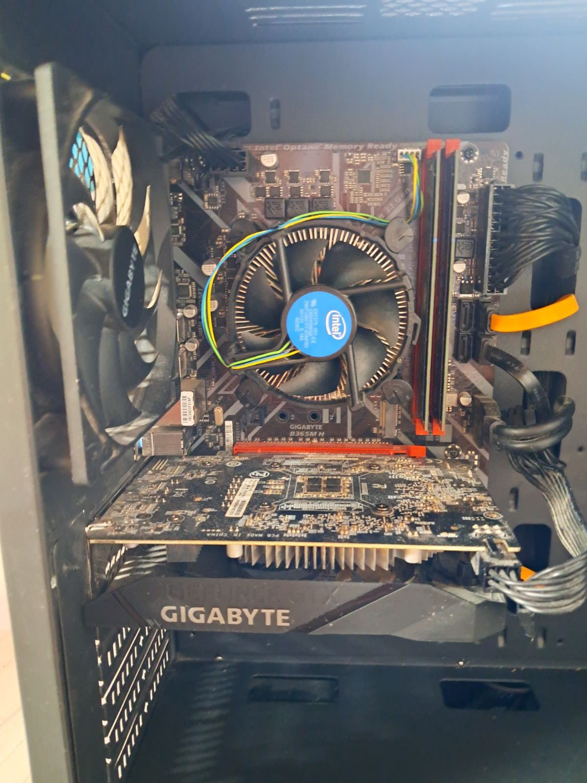 Геймърски компютър Intel Core i5 9400f/GTX 1650 Super/16 GB RAM DDR4