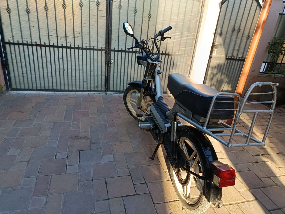 Vând scuter moped First Bike