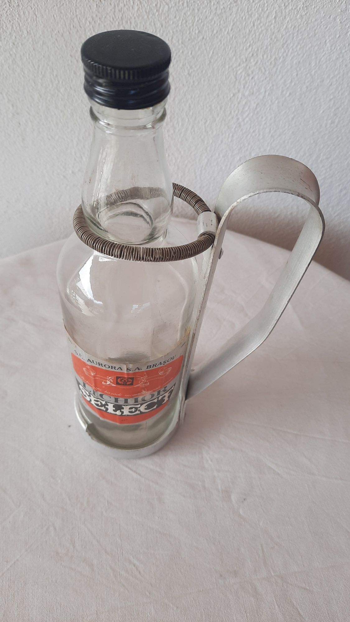 Sticla de Lichior "SELECT" din 1992 cu suport din aluminu pentru col