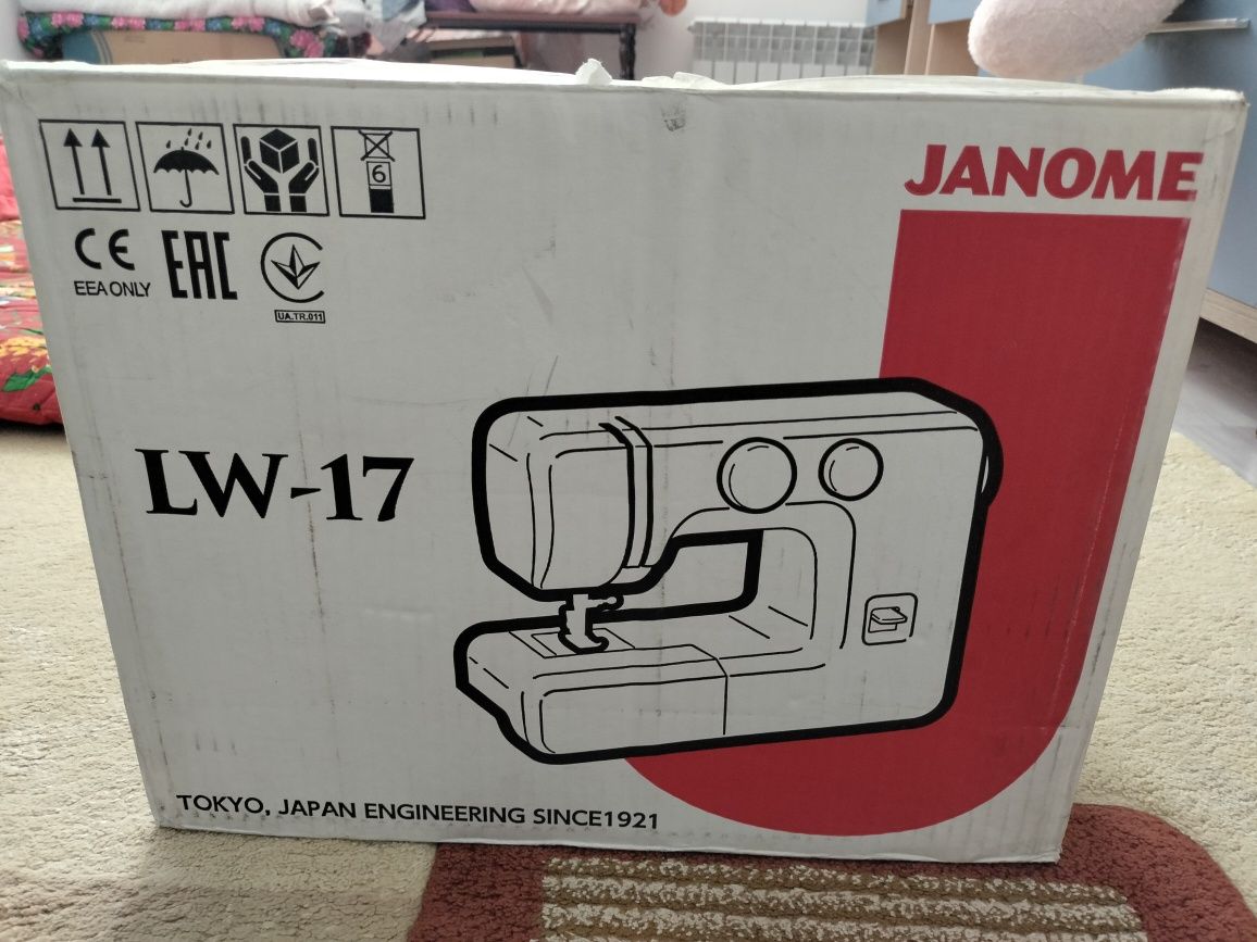 Швейная машина JANOME LW-17