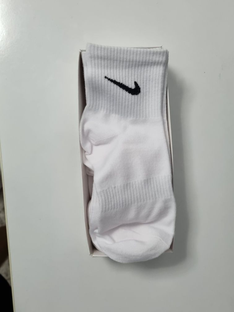 Ciorapi Nike albi