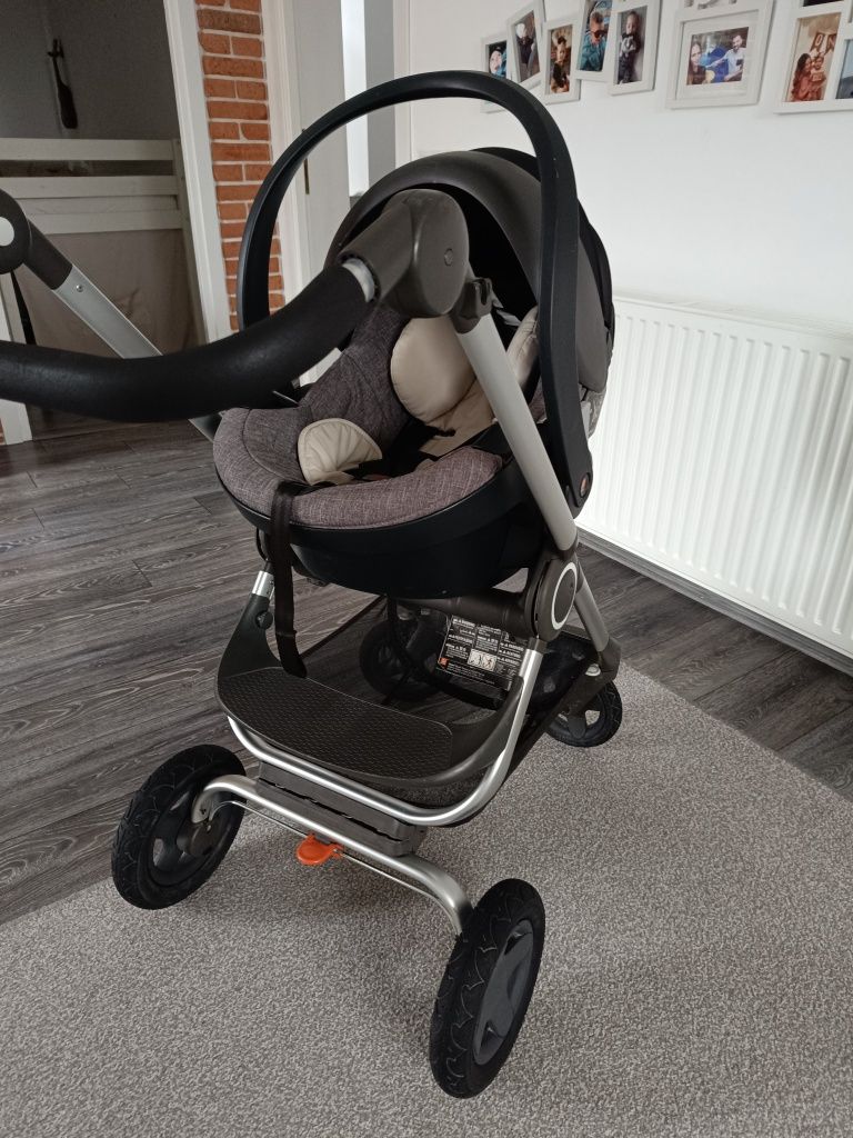 Carucior Stokke Scoot V2 + scoica Stokke