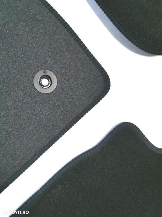 Covorase mocheta Ford Modeo MK 5 Covorase mocheta Mondeo MK 5
