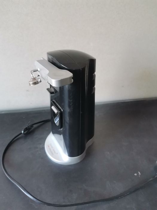Aparat electric de desfacut conserve 50 lei