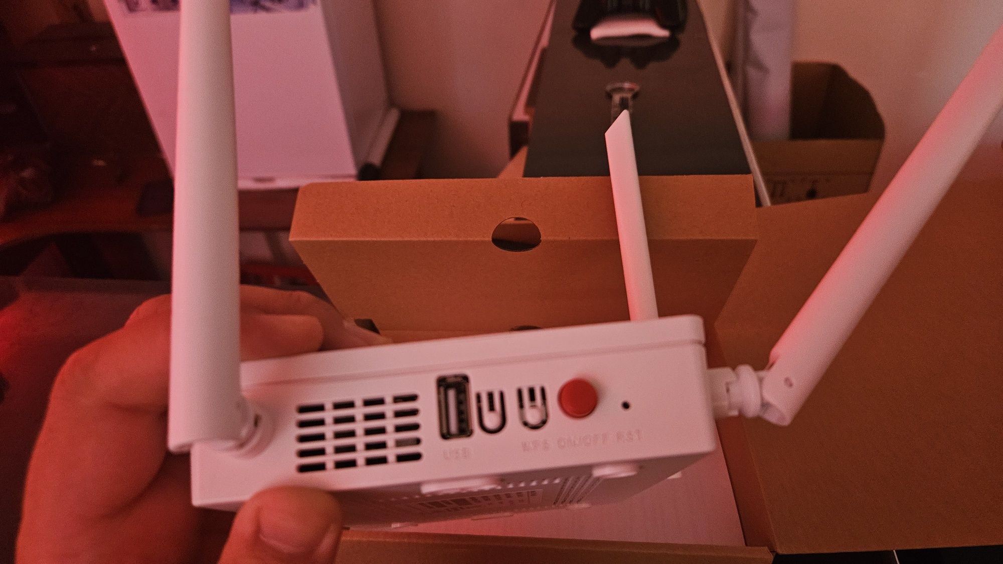 Uztelecom gpon wifi sotiladi, 4 shoxli xali ishlatilmagan