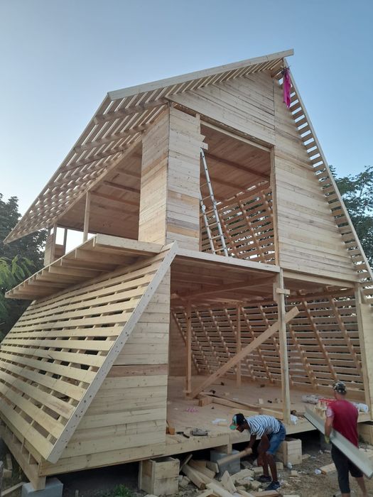 Vand cabane din lemn
