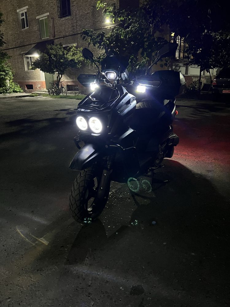 Tank skuter 150 100km yurgan yangi