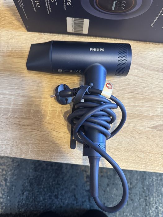 Сешоар Philips 8 000
