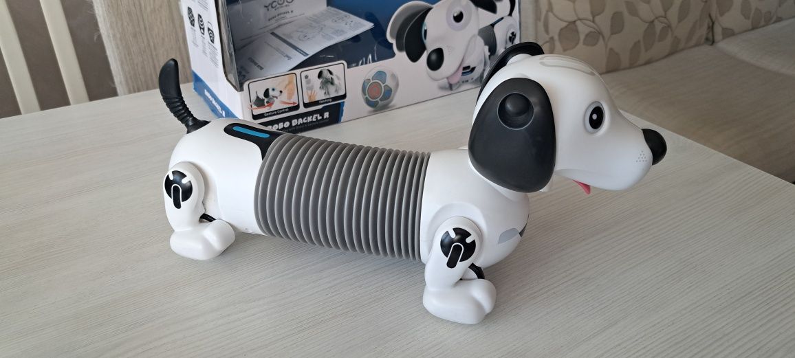 Робо-дакел, Robo Dackel R, разтегливо куче робот с  дистанционно.