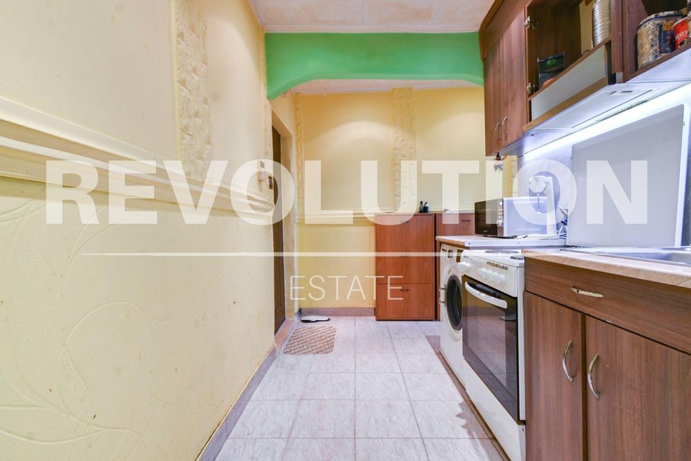 Продава се Едностаен апартамент в София, Люлин 4 - 46 кв.м за 2392 €/кв.м - Снимка #1