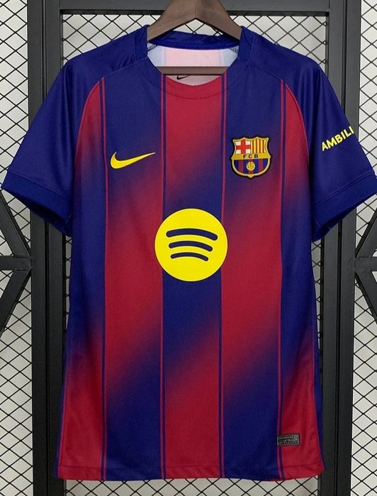 Тениска Барселона сезон 2025/2026