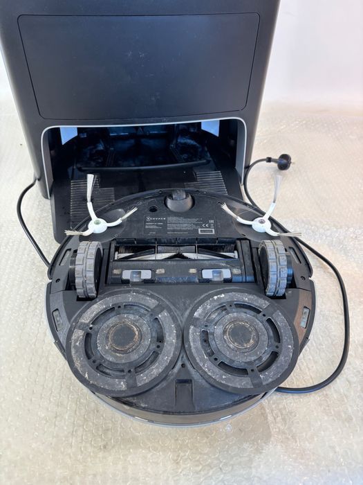 Aspirator robot ECOVACS DEEBOT X1 OMNI cu funcție de spălare