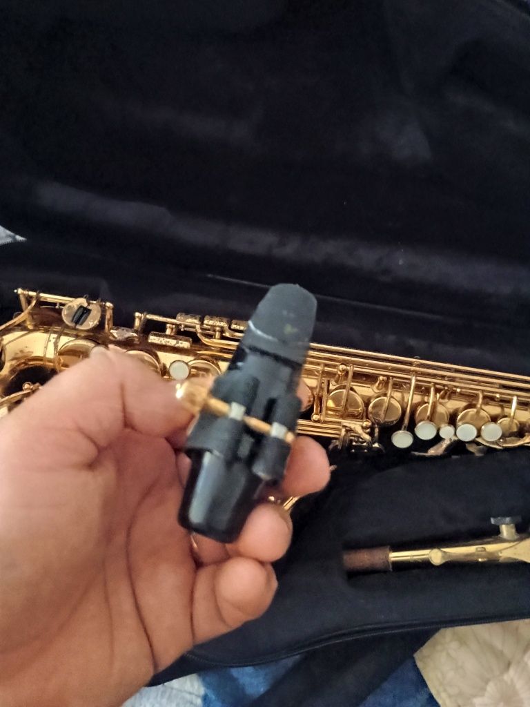 Vând Saxofon Yamaha yas-280