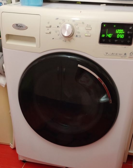 Vând mașina Whirlpool