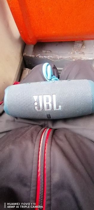 Vând jbl charge 5 original