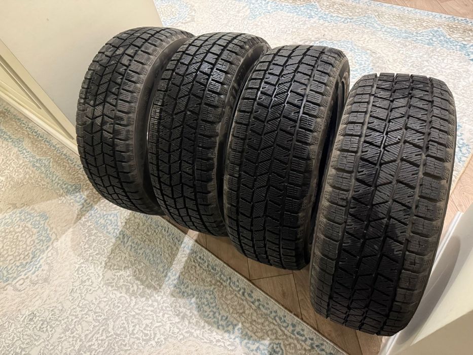 Sailun Ice Blazer Arctic SUV 215/55 R18 99 H без шипов