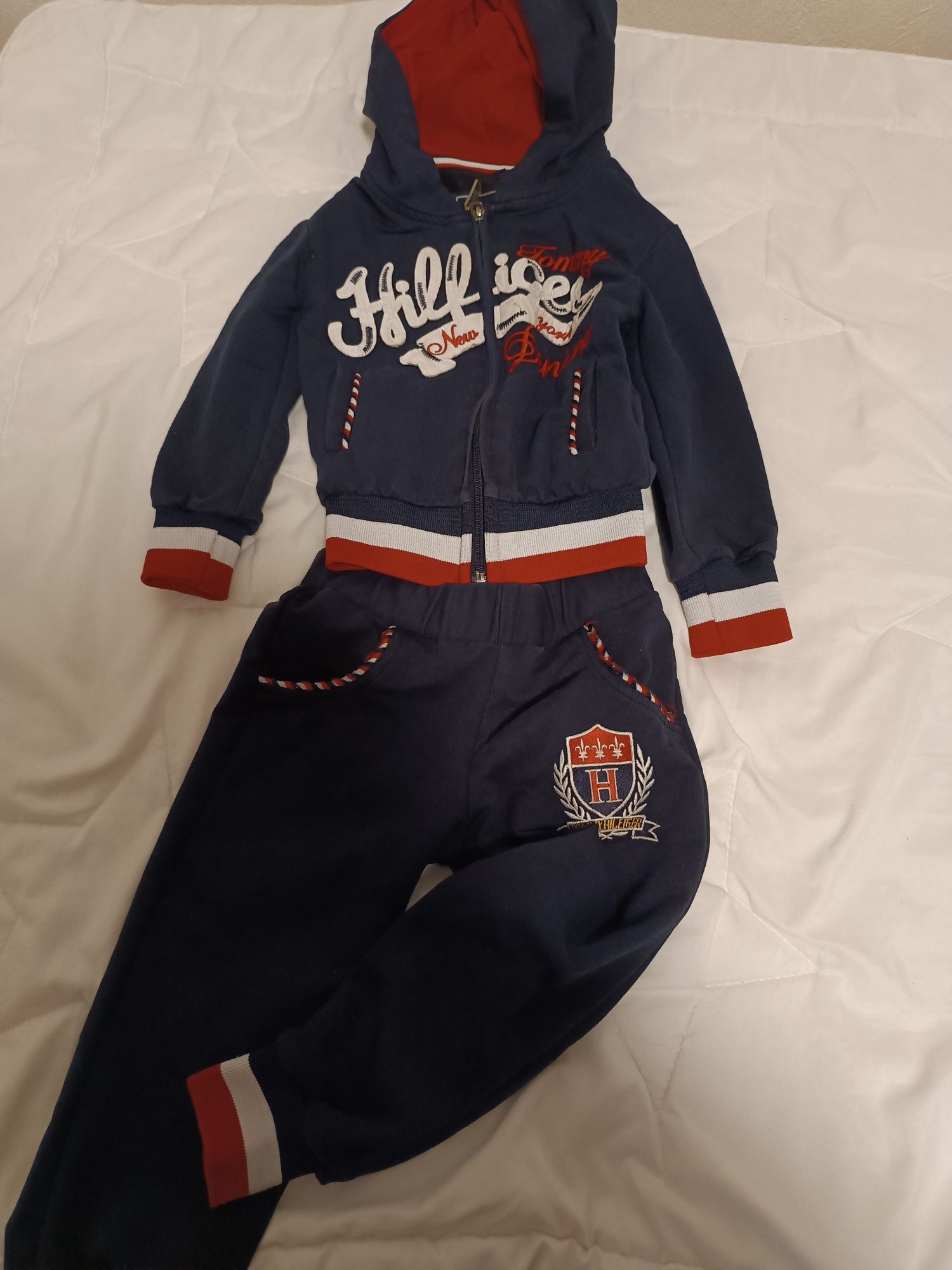 Trening Tommy Hilfiger mărimea 86/92