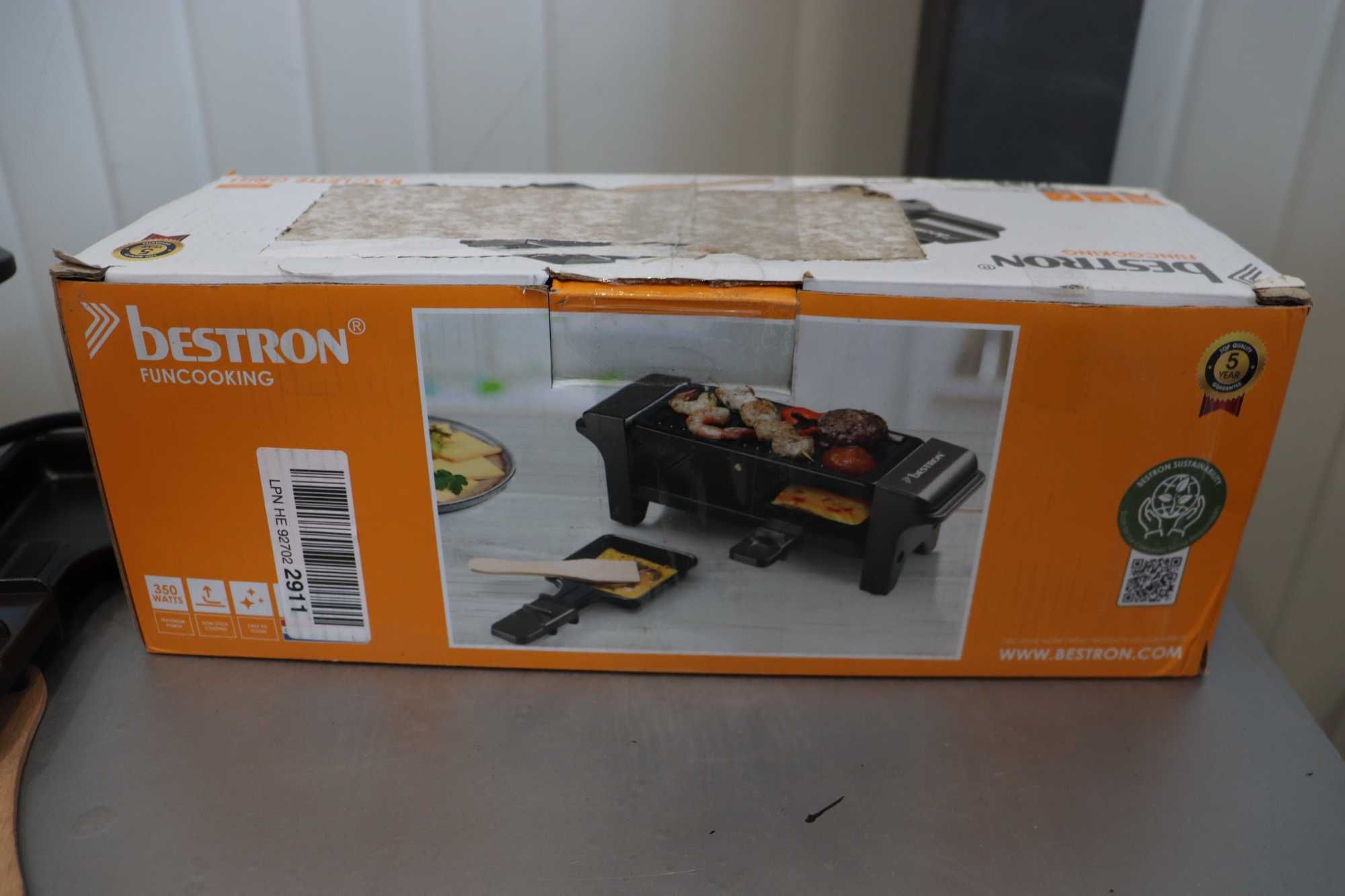 Bestron Raclette, Мини раклет грил 2 тигана,2 шпатули,350W, лек ДЕФЕКТ