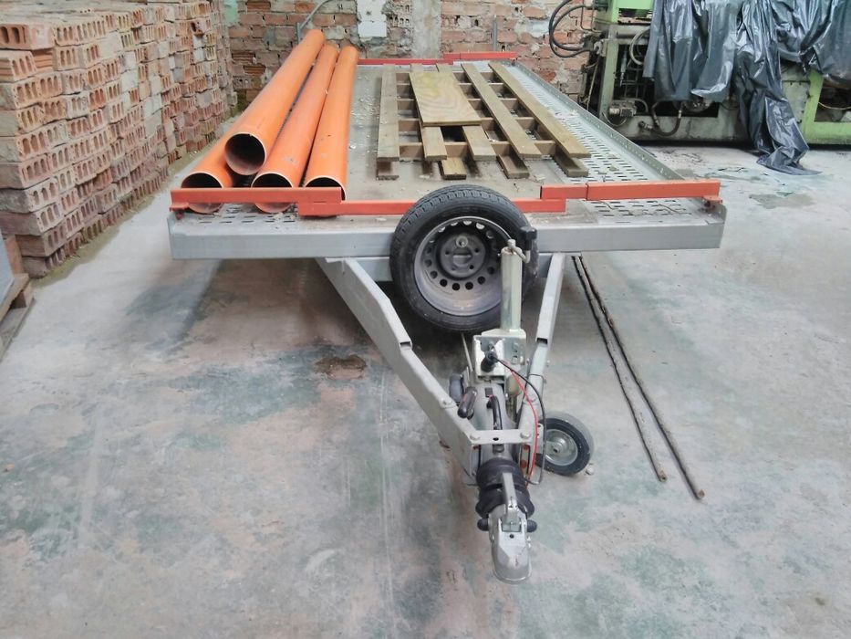 Ремарке5.8метра,товароносимост 3 5тона БАРТЕР