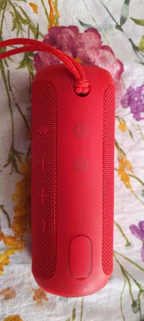 JBL Flip 3 червена